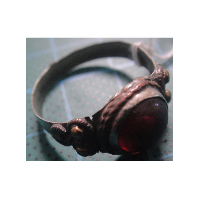 OLD RING WITH RED STONE_20