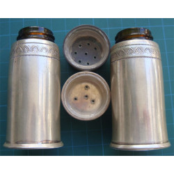 salt and pepper shakers_2